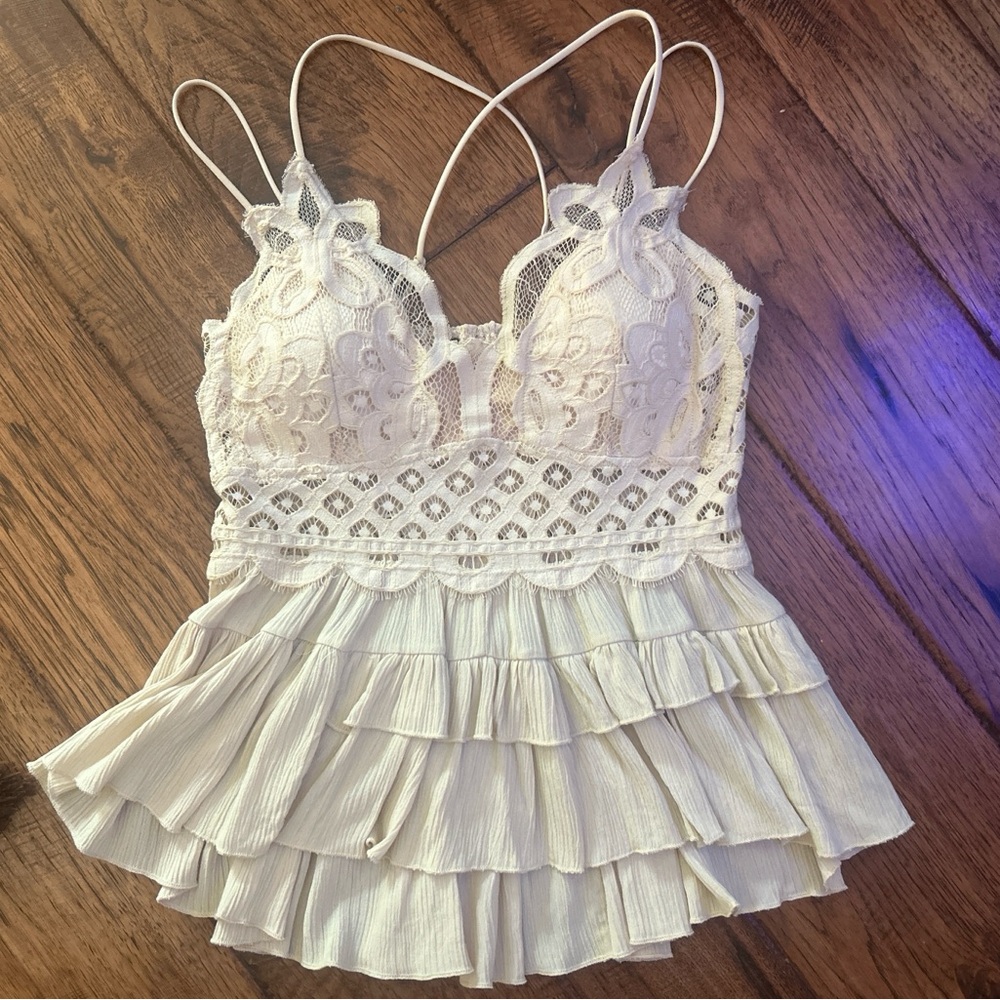Cream Lace Ruffled Top Small - Picture 2 of 8
